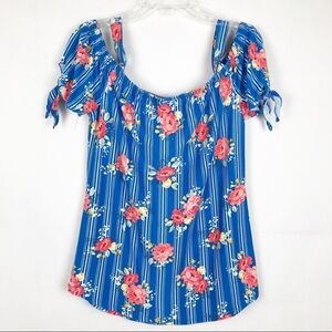 5️⃣Bobbie Brooks Cold Shoulder Floral Top